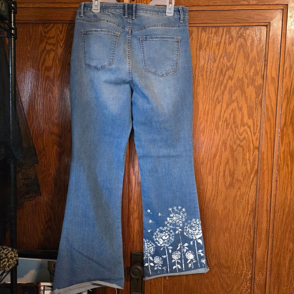 HANDCRAFTED Upcycled Denim Jeans HANDPAINTED Bell Bottoms Floral Design Size 14 - Picture 9 of 12